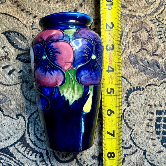 🔥Hosts Pick🔥Signed Moorcroft blue Pansy Vase - Picture 11 of 12